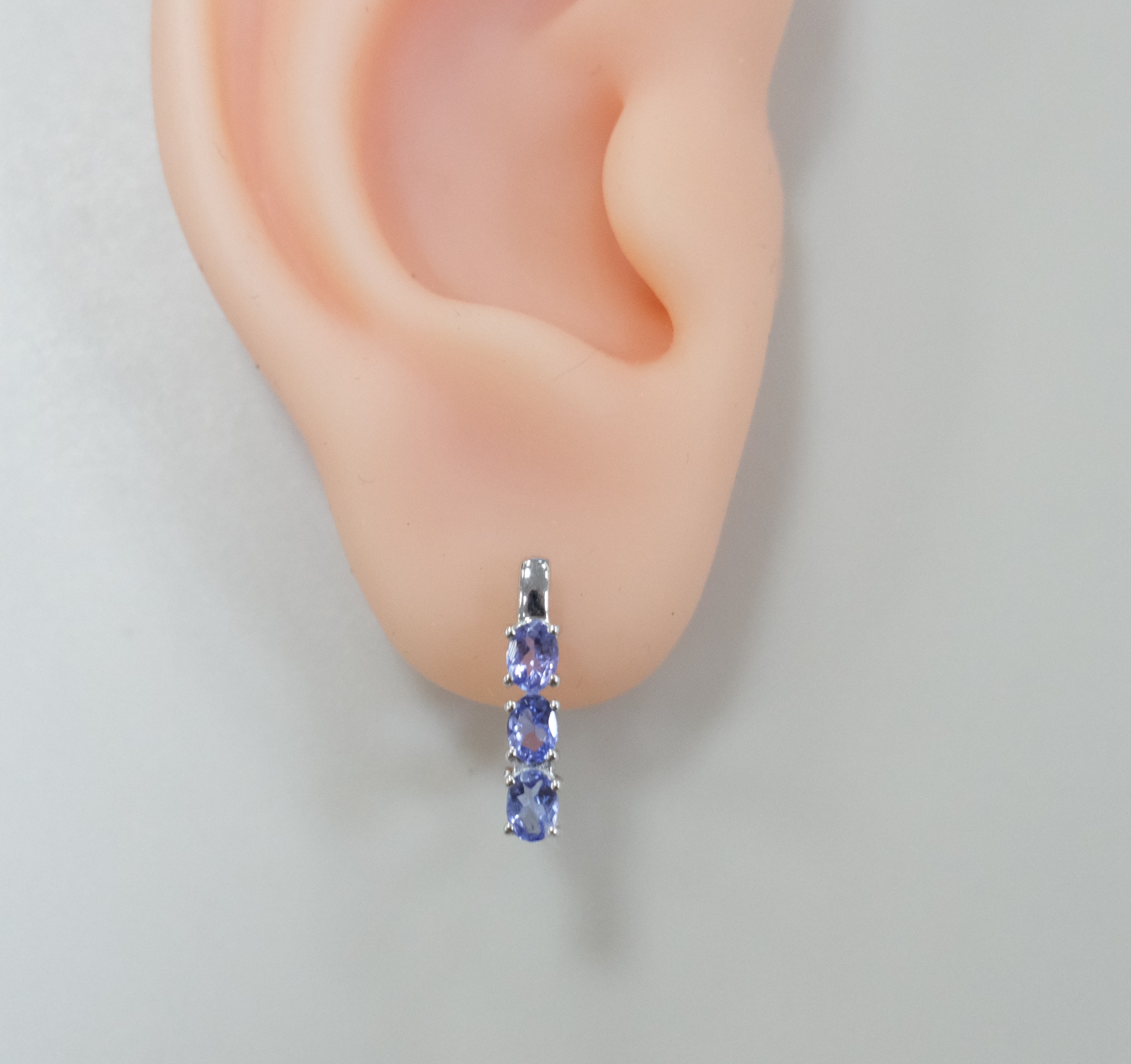 Серебряные серьги с танзанитами
